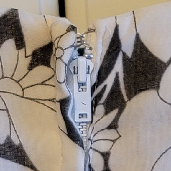 Wendy Lane Montreal Black and White Floral Midi Dress - Picture 5 of 8